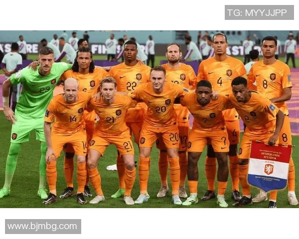 荷兰足球明星的队友阵容揭秘他们的辉煌成就与合作历程