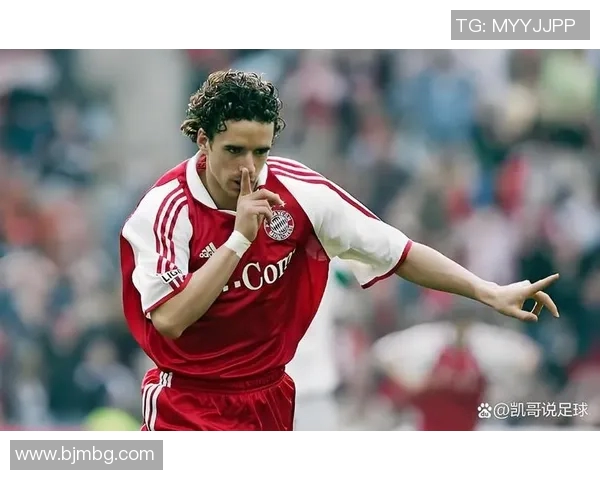 足球明星之子颜值爆表引发热议网友纷纷点赞称其为未来的足球天才 足球明星之子颜值爆表引发热议网友纷纷点赞称其为未来的足球天才